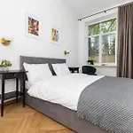 Diplomatica I High Ceilings I Parking I Easy Check-in I Cohost * Kaunas
