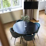 Diplomatica I High Ceilings I Parking I Easy Check-in I Cohost