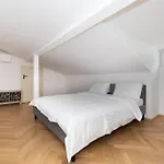Apartment Diplomatica I High Ceilings I Parking I Easy Check-in I Cohost Kaunas