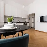 Apartment Diplomatica I High Ceilings I Parking I Easy Check-in I Cohost
