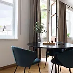 Diplomatica I High Ceilings I Parking I Easy Check-in I Cohost Apartment Kaunas
