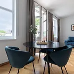 Diplomatica I High Ceilings I Parking I Easy Check-in I Cohost Apartment *