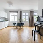 Diplomatica I High Ceilings I Parking I Easy Check-in I Cohost Appartamento *