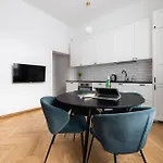 Apartment Diplomatica I High Ceilings I Parking I Easy Check-in I Cohost