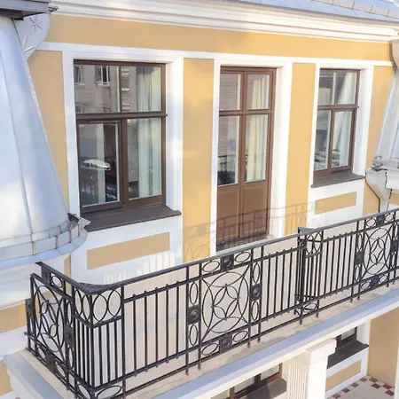Villa Diplomatica I High Ceilings I Parking I Easy Check-In I Cohost Kaunas