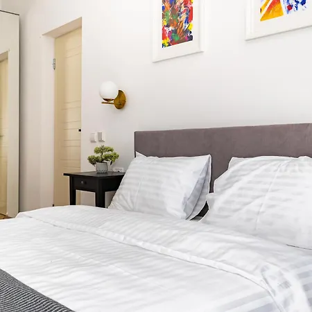 Apartment Villa Diplomatica I High Ceilings I Parking I Easy Check-In I Cohost Kaunas
