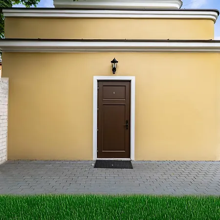 Villa Diplomatica I High Ceilings I Parking I Easy Check-In I Cohost Apartment *