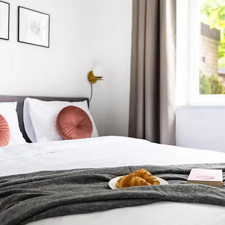 Diplomatica I High Ceilings I Parking I Easy Check-in I Cohost Apartamento