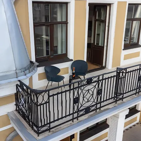 Villa Diplomatica I High Ceilings I Parking I Easy Check-In I Cohost *