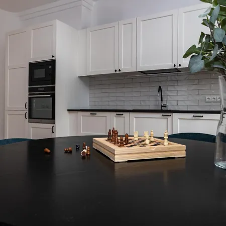Apartment Villa Diplomatica I High Ceilings I Parking I Easy Check-In I Cohost Kaunas