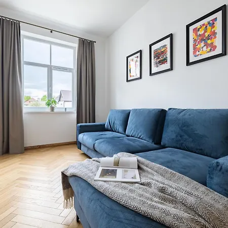 Diplomatica I High Ceilings I Parking I Easy Check-in I Cohost Apartament