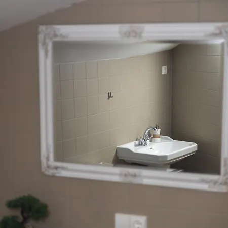 Diplomatica I High Ceilings I Parking I Easy Check-in I Cohost *