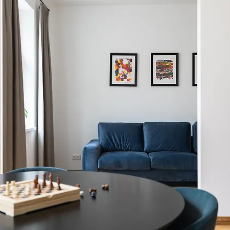 Diplomatica I High Ceilings I Parking I Easy Check-in I Cohost Apartament Kowno