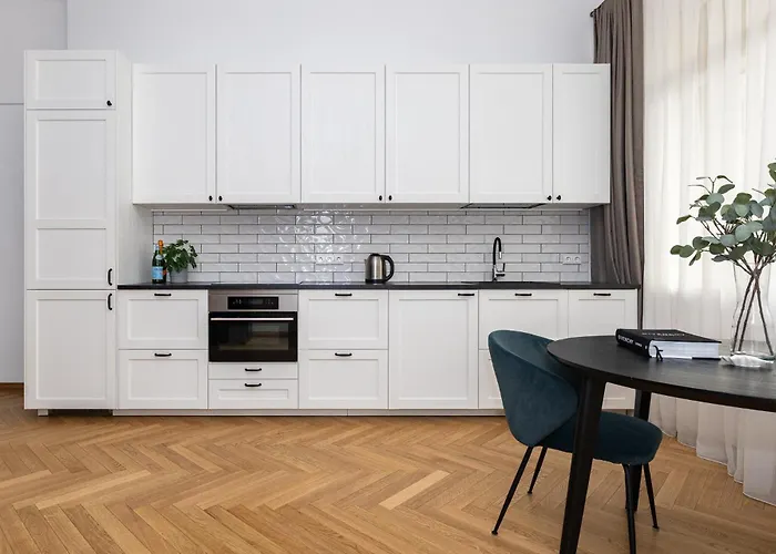 Diplomatica I High Ceilings I Parking I Easy Check-in I Cohost カウナス