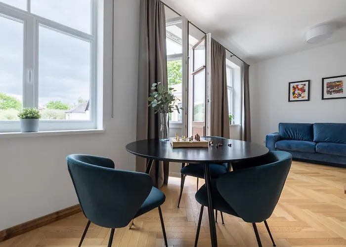 Diplomatica I High Ceilings I Parking I Easy Check-in I Cohost アパート *