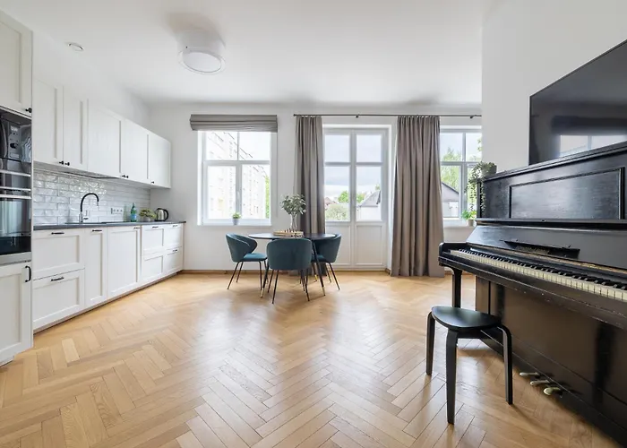 Diplomatica I High Ceilings I Parking I Easy Check-in I Cohost アパート *